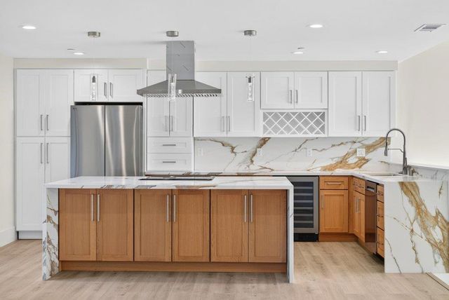 3390 Lillian Way, Santa Cruz, CA 95065