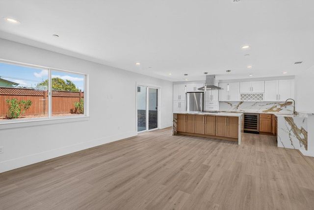3390 Lillian Way, Santa Cruz, CA 95065