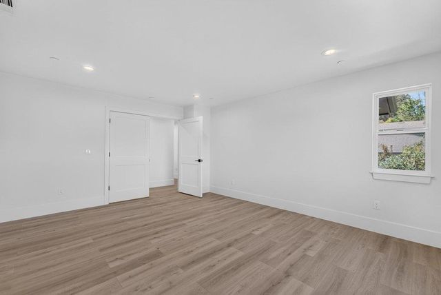 3390 Lillian Way, Santa Cruz, CA 95065