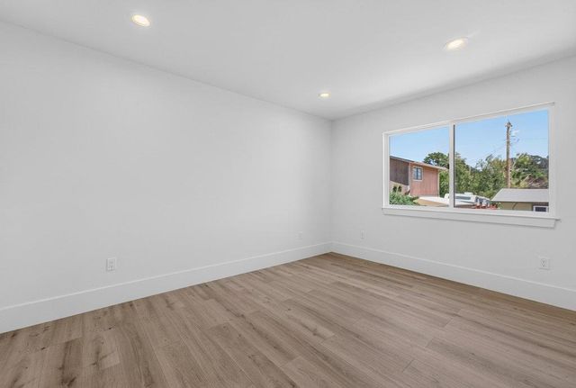 3390 Lillian Way, Santa Cruz, CA 95065
