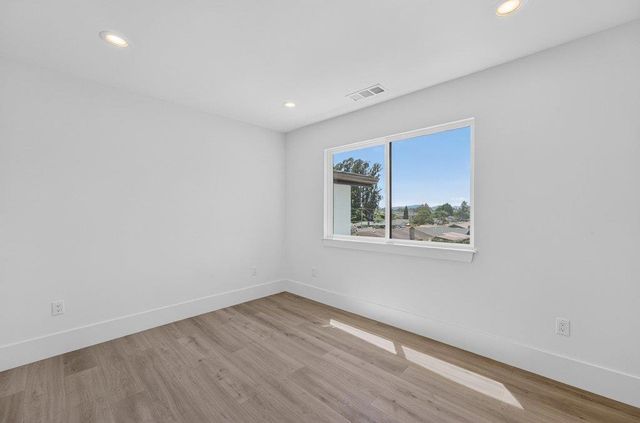 3390 Lillian Way, Santa Cruz, CA 95065
