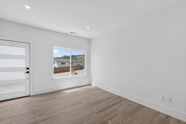 3390 Lillian Way, Santa Cruz, CA 95065
