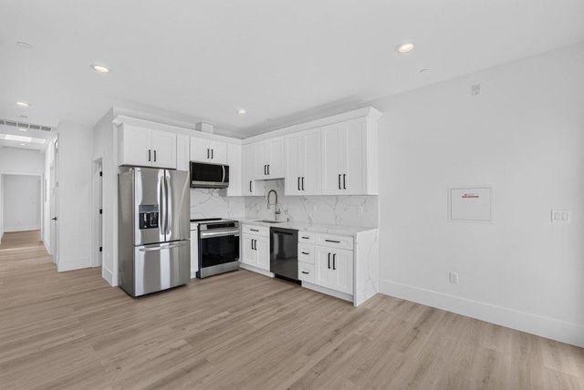 3390 Lillian Way, Santa Cruz, CA 95065