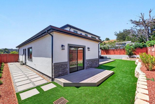 3390 Lillian Way, Santa Cruz, CA 95065