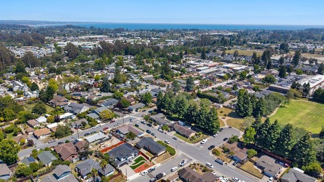 3390 Lillian Way, Santa Cruz, CA 95065