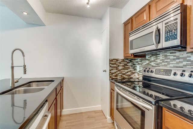 4851 Cedar Springs Road 190, Dallas, TX 75219