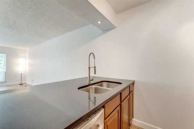 4851 Cedar Springs Road 190, Dallas, TX 75219