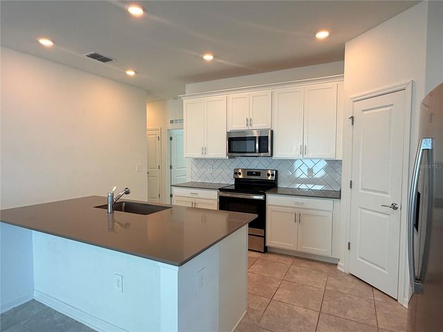 1945 HEART LAKE DRIVE, Groveland, FL 34736