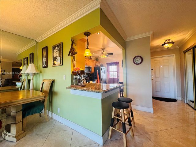 1000 NE 14th Ave 703, Hallandale Beach, FL 33009