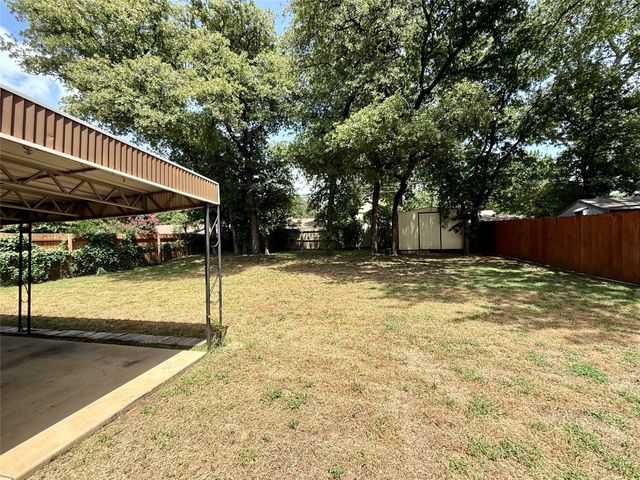 308 Simmons Drive, Hurst, TX 76053