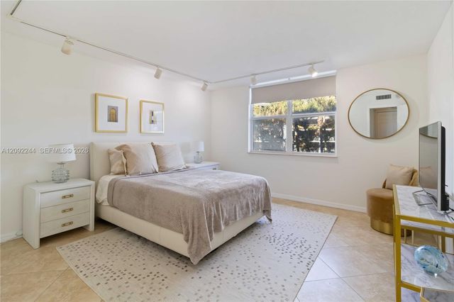 3450 S Ocean Boulevard 2030, Palm Beach, FL 33480