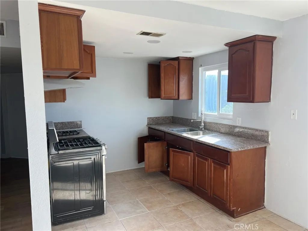 4317 Rosemead Boulevard 8, Pico Rivera, CA 90660