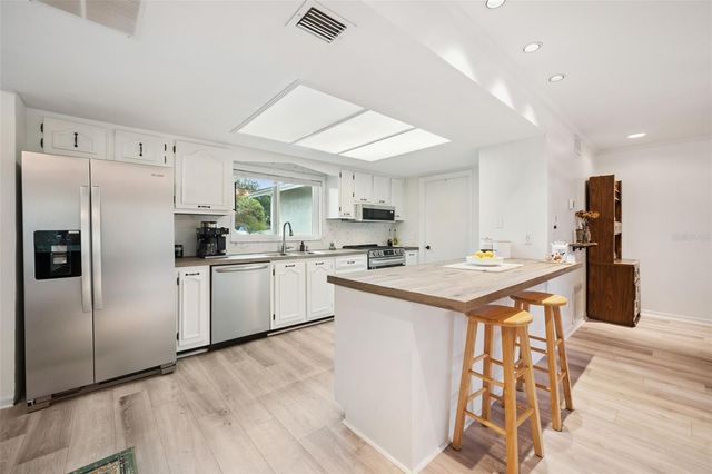 425 VANDERGRIFT DRIVE, Ocoee, FL 34761