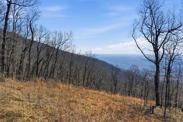 533 Old A T Approach Trail, Jasper, GA 30143