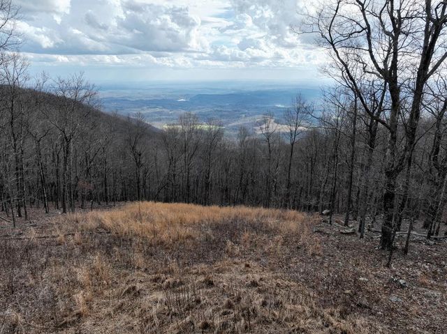 533 Old A T Approach Trail, Jasper, GA 30143