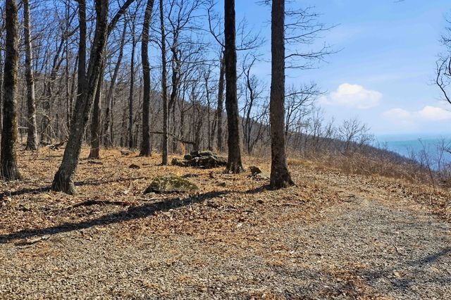 533 Old A T Approach Trail, Jasper, GA 30143