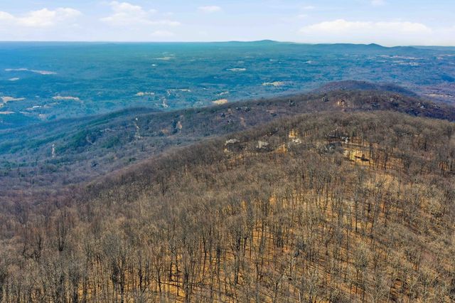 533 Old A T Approach Trail, Jasper, GA 30143