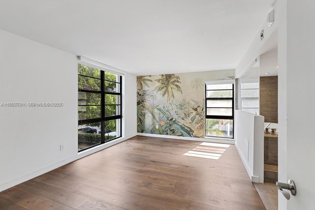 100 Ocean Lane Dr 304, Key Biscayne, FL 33149