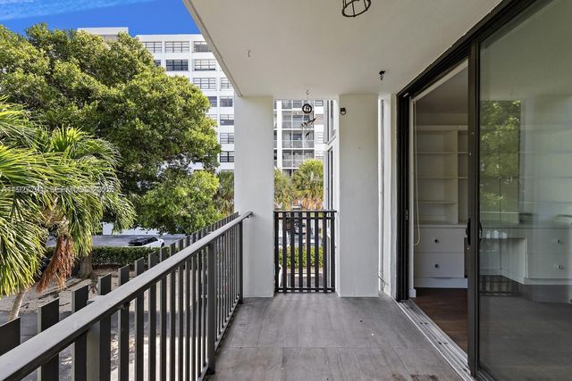 100 Ocean Lane Dr 304, Key Biscayne, FL 33149