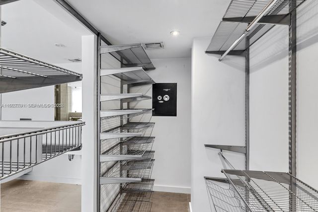 100 Ocean Lane Dr 304, Key Biscayne, FL 33149