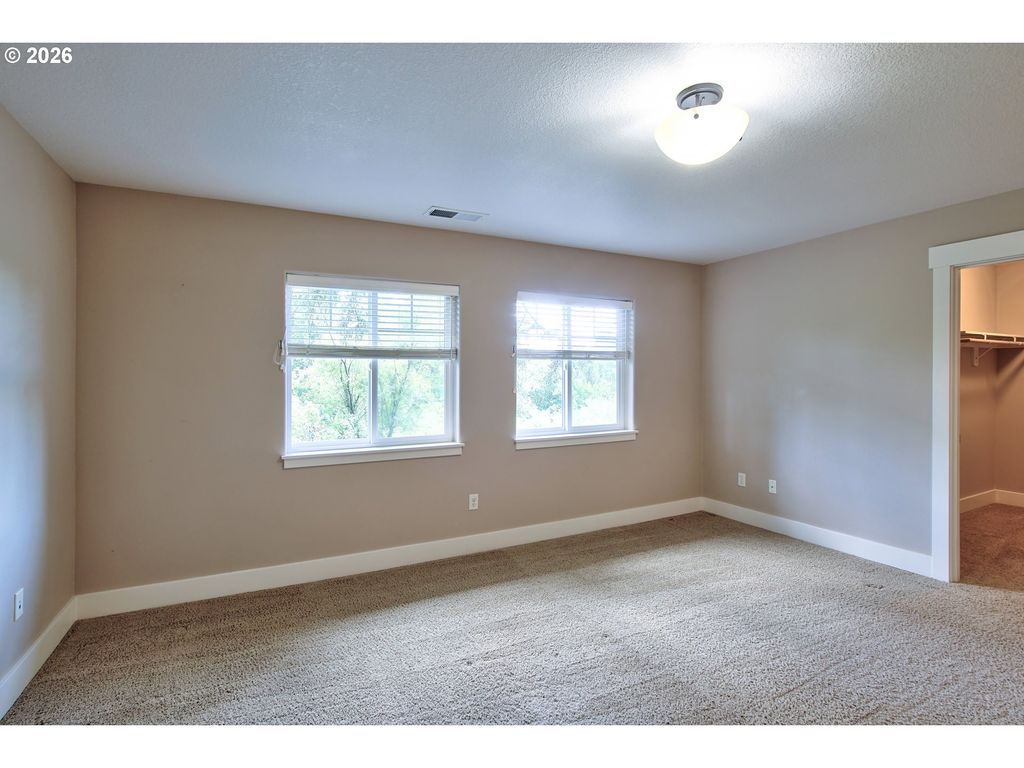 Image 20 of property listing at 957 Sw FELLOWS St, Mc Minnville, OR 97128