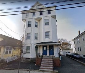 80 Park Ave 8, Revere, MA 02151