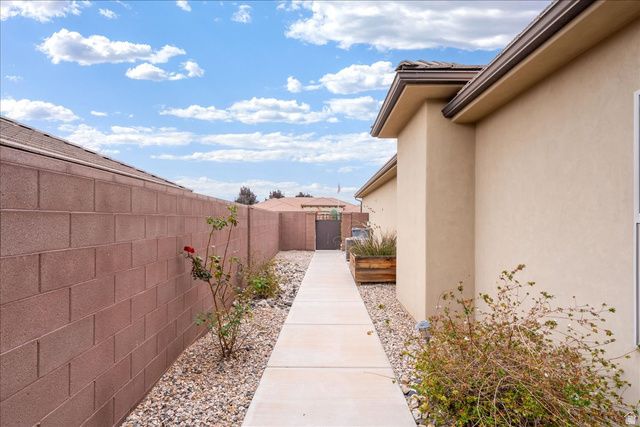 2866 E CARMINE DR, St. George, UT 84790