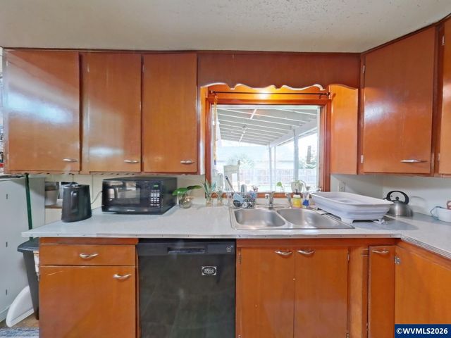 1700 NW Kings Bl, Corvallis, OR 97330