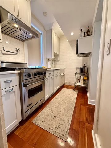 367 Benefit Street 3, Providence, RI 02903