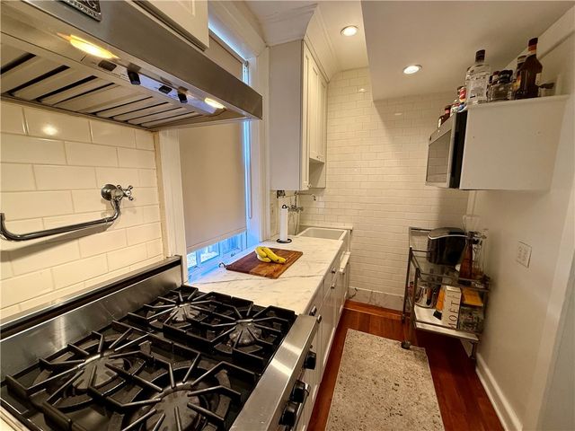 367 Benefit Street 3, Providence, RI 02903