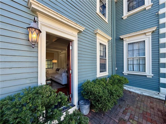 367 Benefit Street 3, Providence, RI 02903