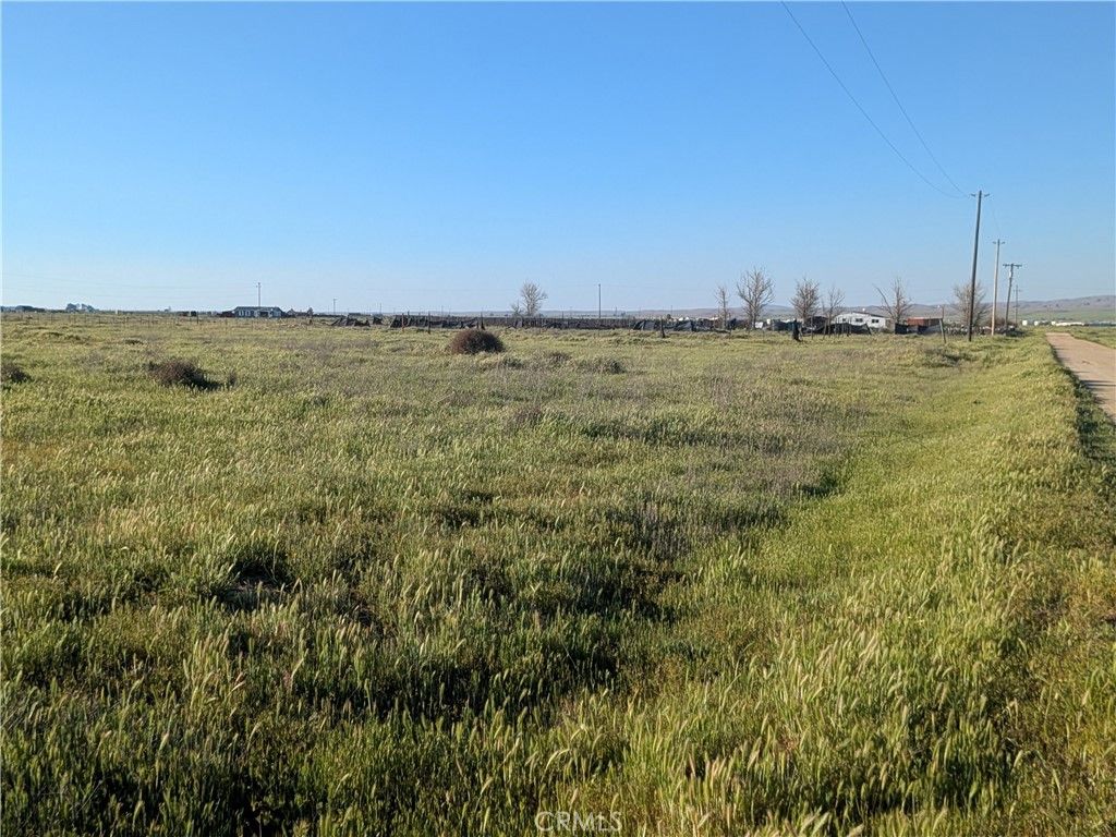 Image 4 of property listing at 0 Degiorgi, California Valley, CA 93453