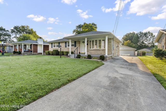 7905 Canna Dr, Louisville, KY 40258