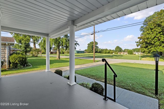 7905 Canna Dr, Louisville, KY 40258
