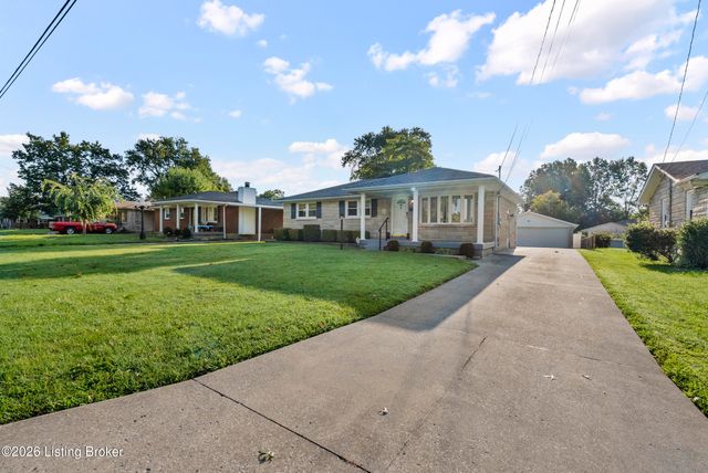 7905 Canna Dr, Louisville, KY 40258