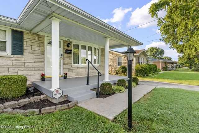 7905 Canna Dr, Louisville, KY 40258