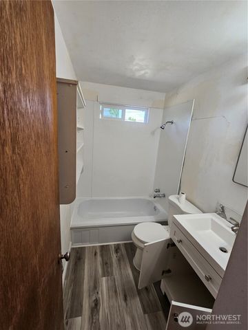 4222 Sun Drive NE, Moses Lake, WA 98837