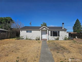 4222 Sun Drive NE, Moses Lake, WA 98837
