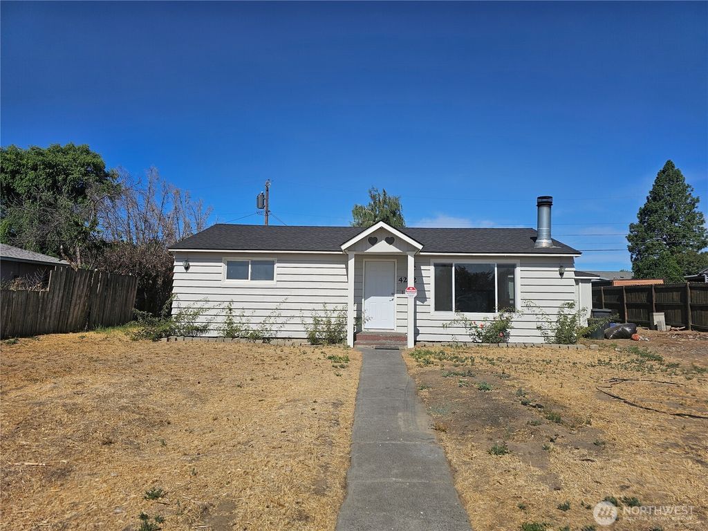 4222 Sun Drive NE, Moses Lake, WA 98837