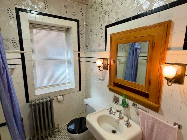 4683 N Kasson Avenue, Chicago, IL 60630