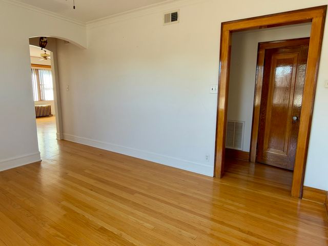 4683 N Kasson Avenue, Chicago, IL 60630