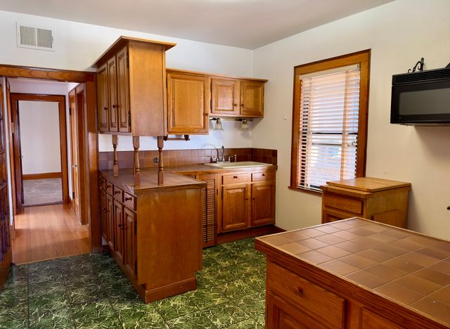 4683 N Kasson Avenue, Chicago, IL 60630