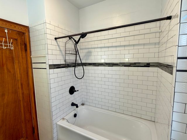 4683 N Kasson Avenue, Chicago, IL 60630