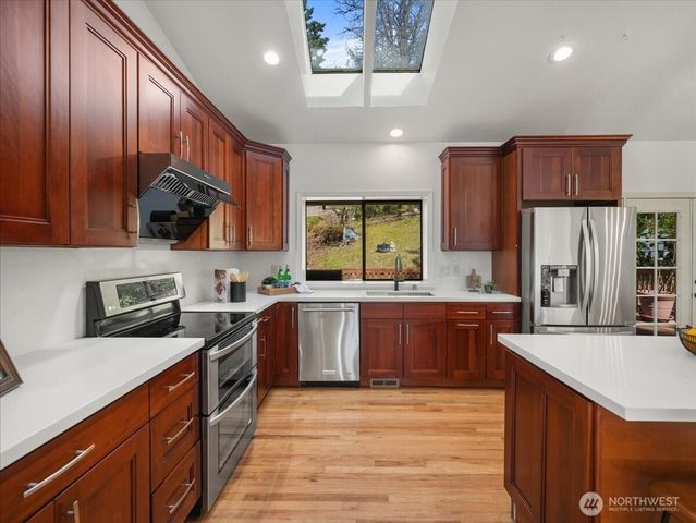 14812 SE 62nd Court, Bellevue, WA 98006