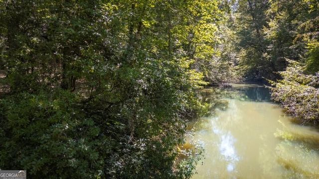55 Santa Pera Dr, Cleveland, GA 30528