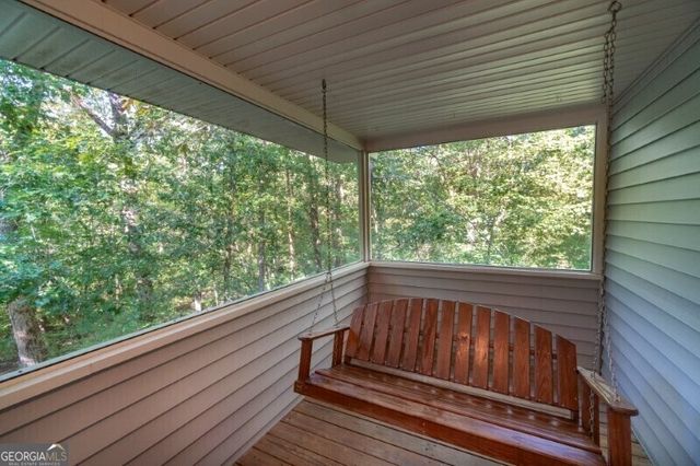 55 Santa Pera Dr, Cleveland, GA 30528