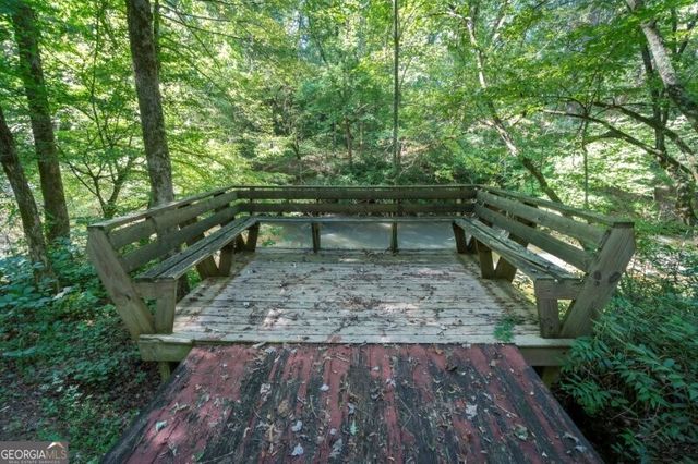 55 Santa Pera Dr, Cleveland, GA 30528