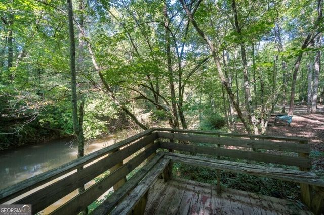 55 Santa Pera Dr, Cleveland, GA 30528