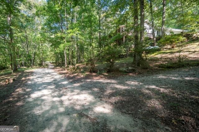 55 Santa Pera Dr, Cleveland, GA 30528