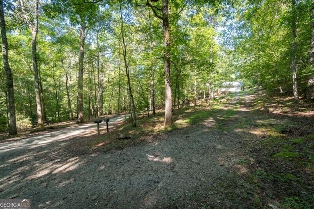 55 Santa Pera Dr, Cleveland, GA 30528